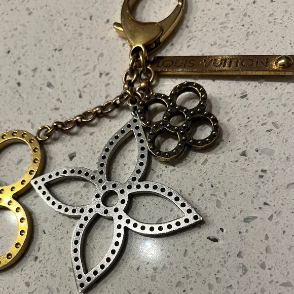 Authentic Louis Vuitton Bijoux Tapage Key Chain & Bag Charm - Picture 9 of 11